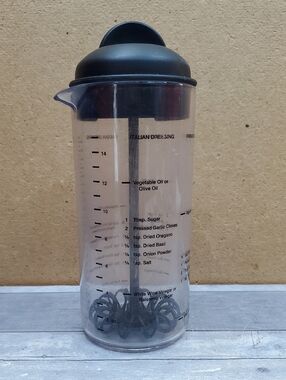 One Pampered Chef Measure, Mix and Pour  #3